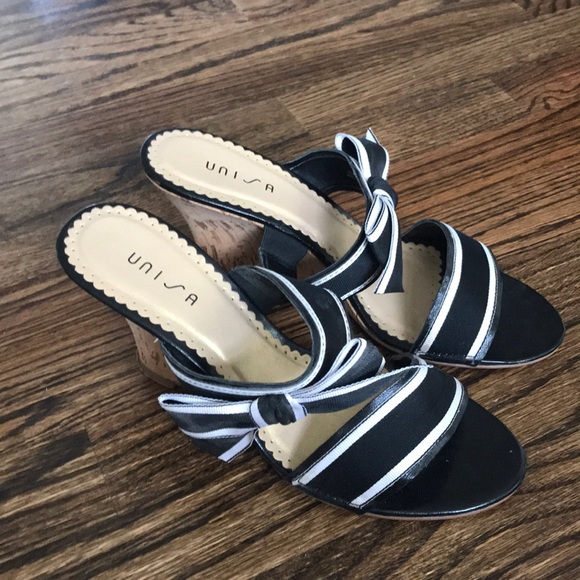 Sandals - Picture 3 of 5